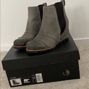 sorel lea wedge booties